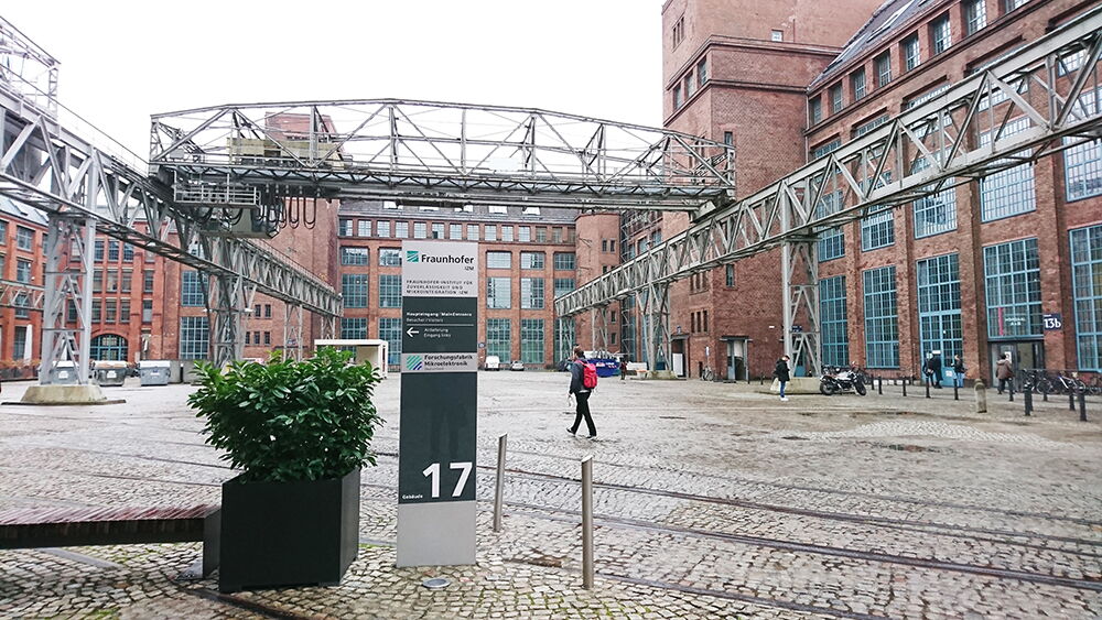 Abbildung: Gelände des Fraunhofer IZM in Berlin, auf dem das DiSiNet-Treffen stattfand